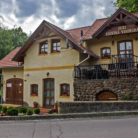 Leányka * Eger
